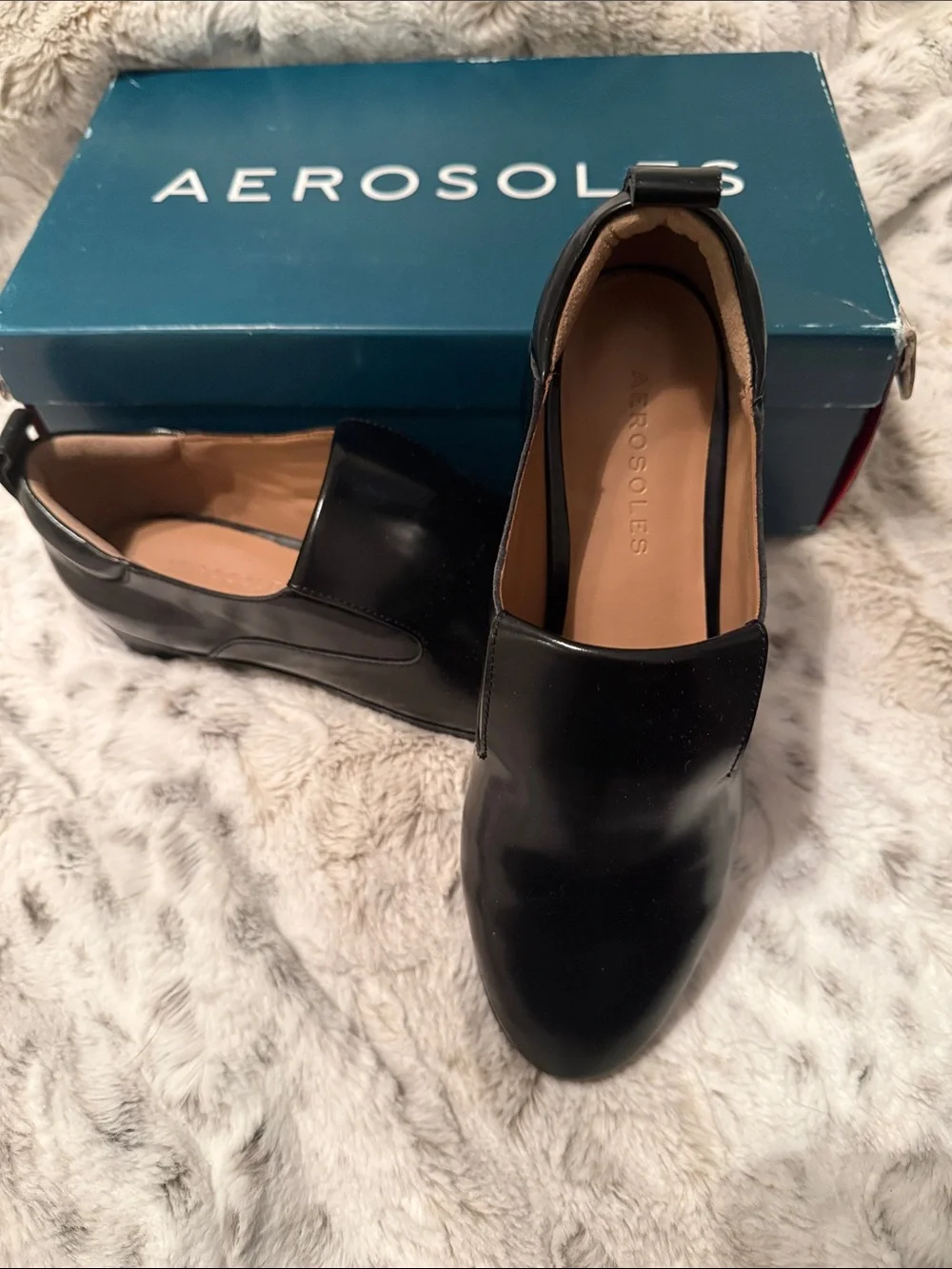 AEROSOLES NIB Black Leather Kids Slip-On Dress Loafers
